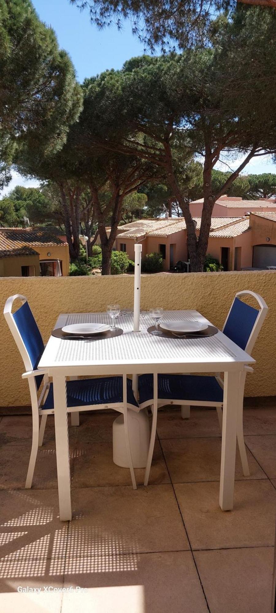Studio Renove Dans Residence De Vacances Avec Grande Piscine Chauffee, Parking Et Terrasse Agde Buitenkant foto